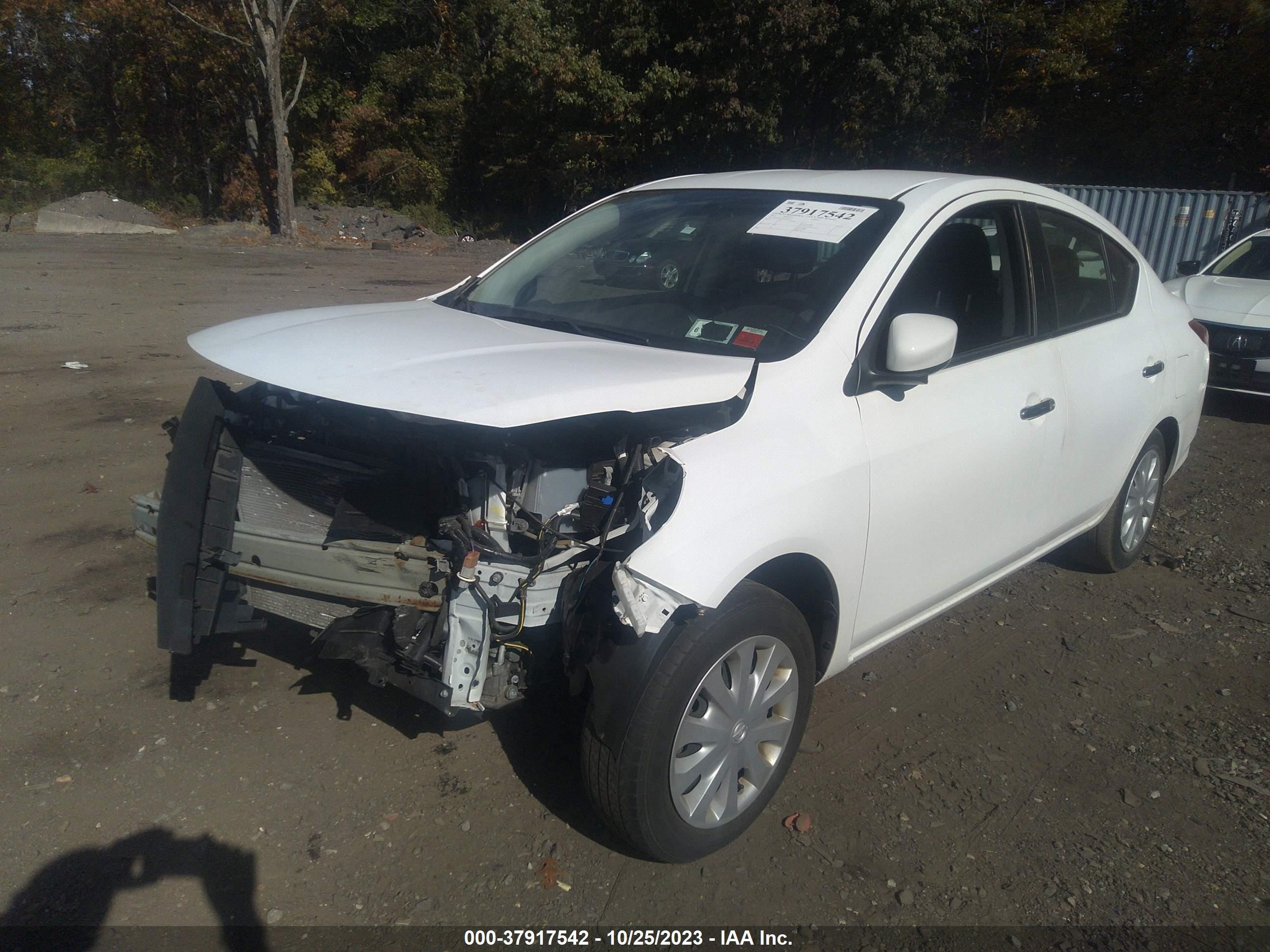 Photo 5 VIN: 3N1CN7AP2FL861519 - NISSAN VERSA 