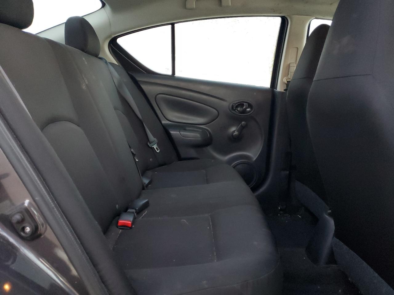 Photo 9 VIN: 3N1CN7AP2FL935215 - NISSAN VERSA 