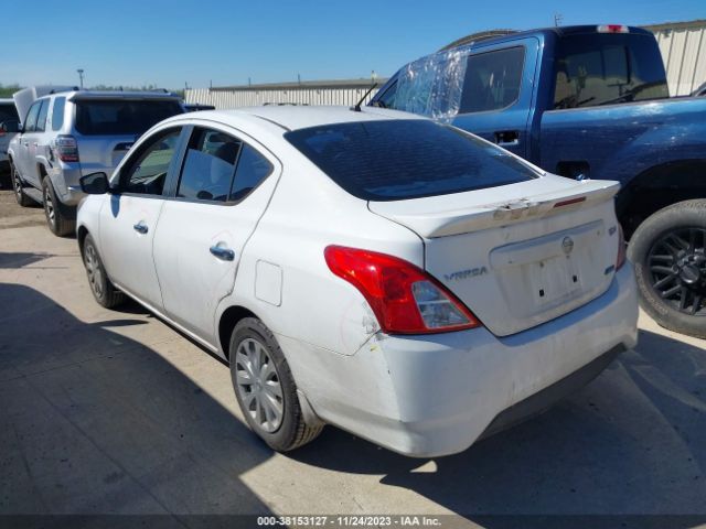 Photo 2 VIN: 3N1CN7AP2FL950698 - NISSAN VERSA 