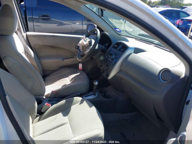 Photo 4 VIN: 3N1CN7AP2FL950698 - NISSAN VERSA 