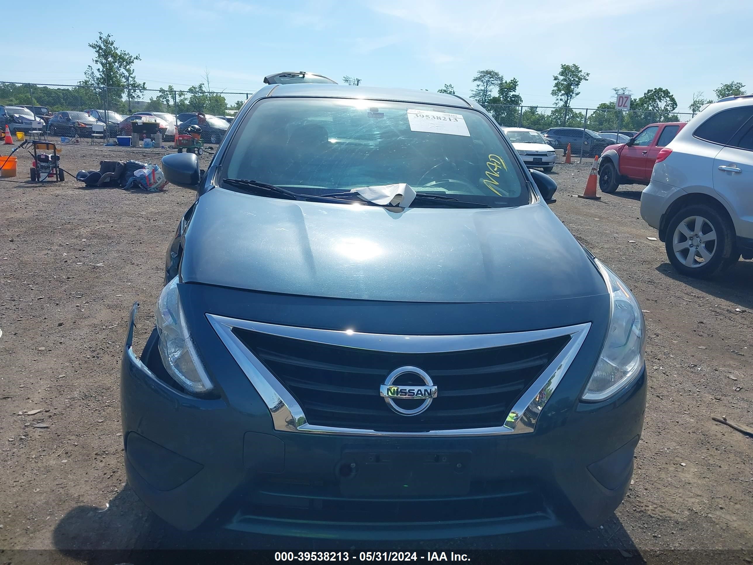 Photo 11 VIN: 3N1CN7AP2GL810362 - NISSAN VERSA 