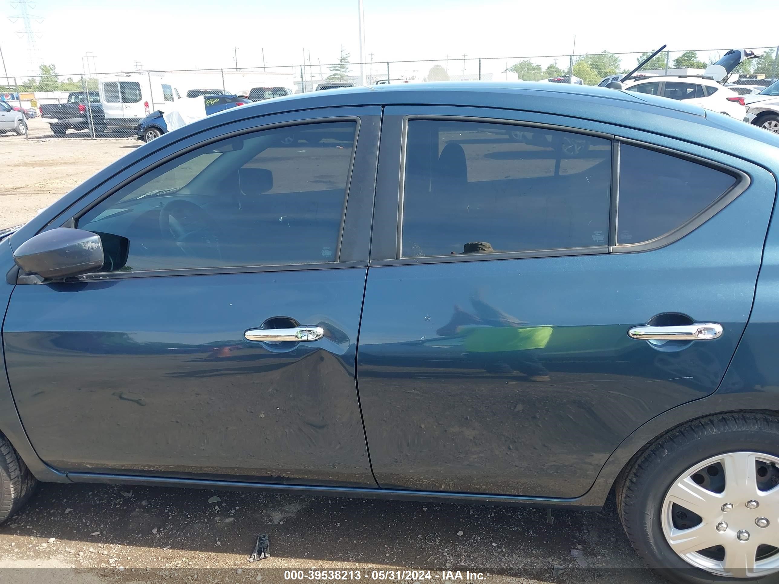 Photo 13 VIN: 3N1CN7AP2GL810362 - NISSAN VERSA 