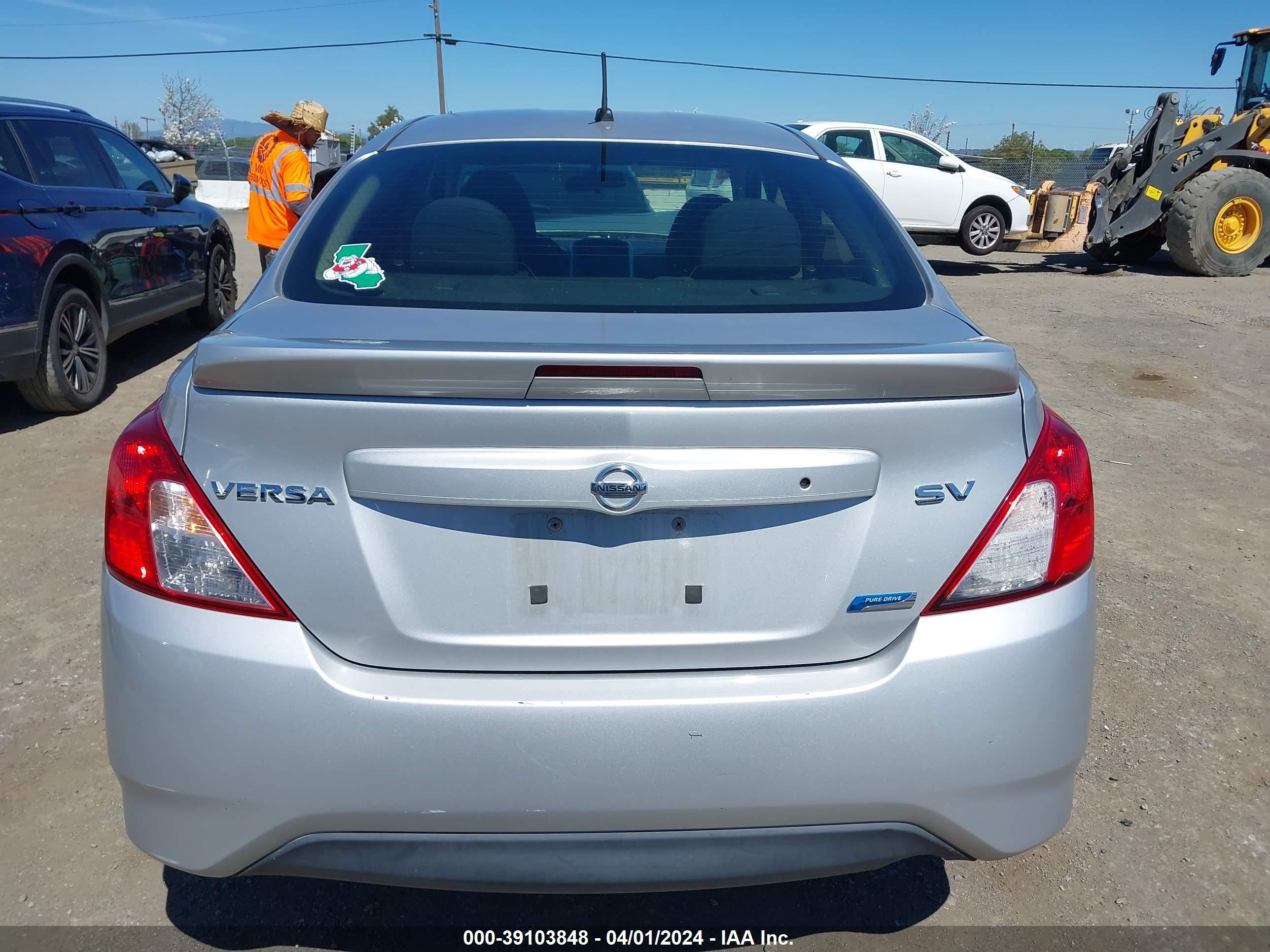 Photo 15 VIN: 3N1CN7AP2GL819305 - NISSAN VERSA 