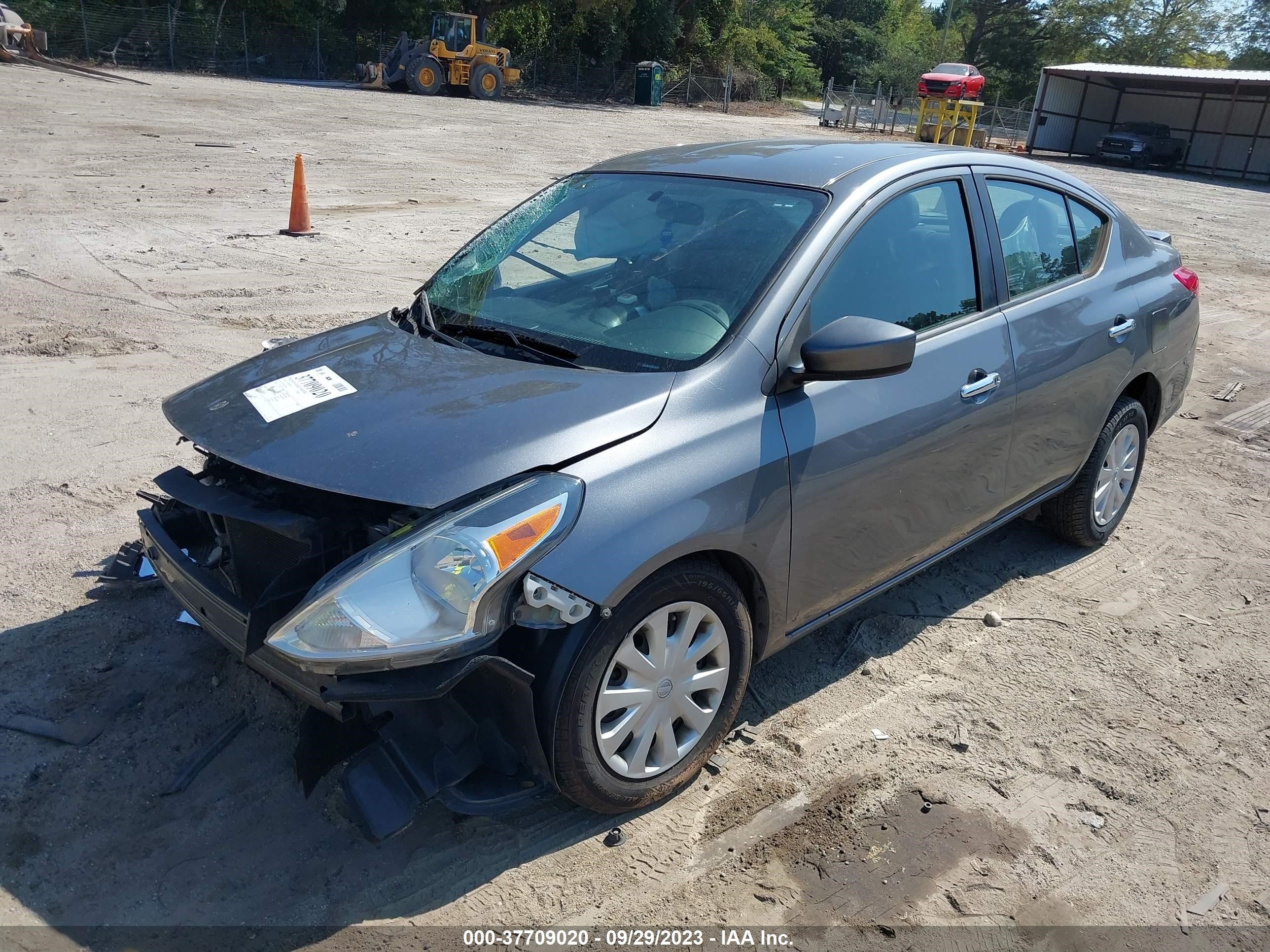 Photo 1 VIN: 3N1CN7AP2GL827906 - NISSAN VERSA 