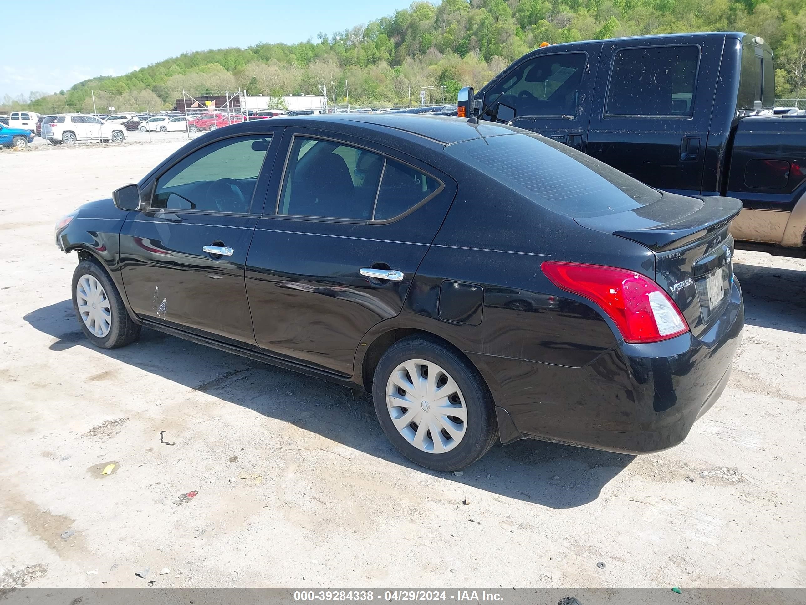 Photo 2 VIN: 3N1CN7AP2GL864244 - NISSAN VERSA 