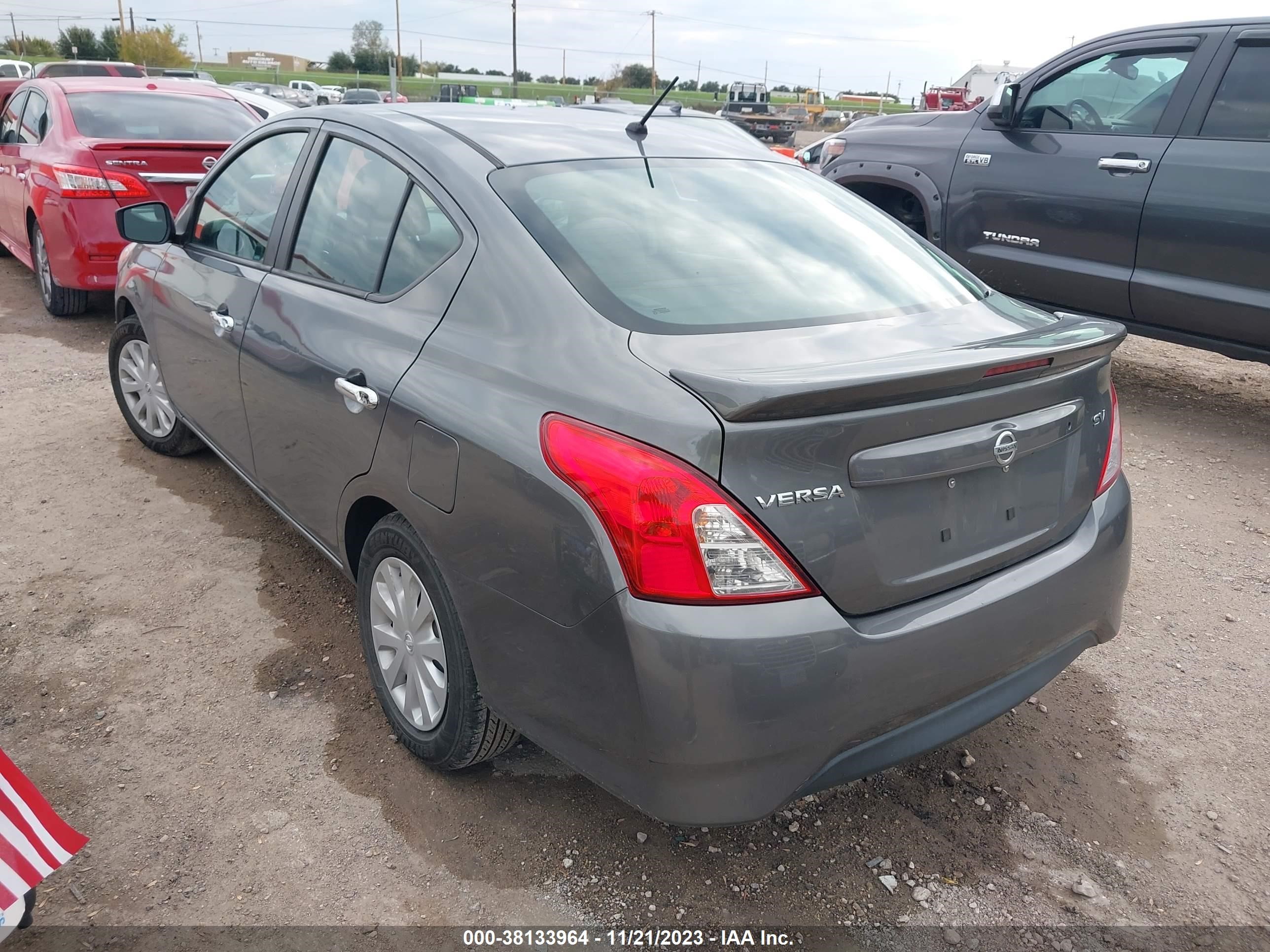 Photo 2 VIN: 3N1CN7AP2HL818284 - NISSAN VERSA 