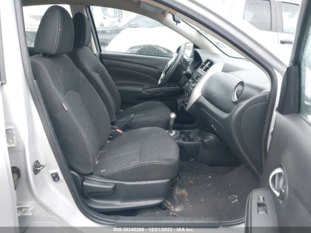 Photo 4 VIN: 3N1CN7AP2JK431634 - NISSAN VERSA 