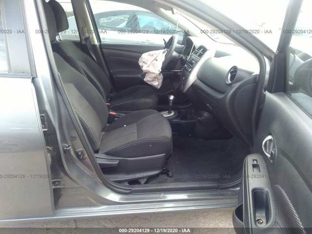 Photo 4 VIN: 3N1CN7AP2JL819845 - NISSAN VERSA SEDAN 