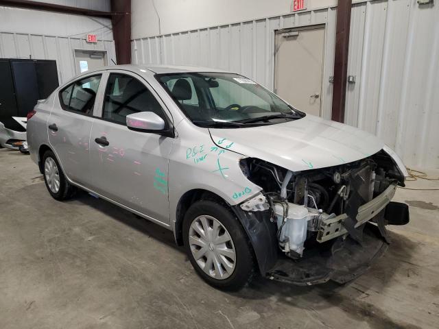 Photo 3 VIN: 3N1CN7AP2JL824124 - NISSAN VERSA S 