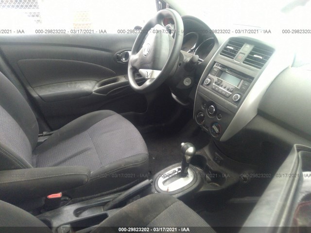 Photo 4 VIN: 3N1CN7AP2JL830411 - NISSAN VERSA SEDAN 