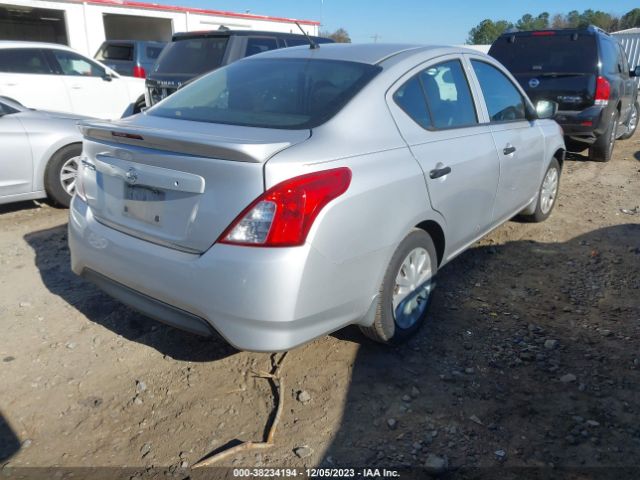 Photo 3 VIN: 3N1CN7AP2JL864798 - NISSAN VERSA 