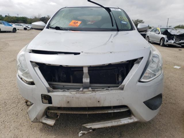 Photo 4 VIN: 3N1CN7AP2JL866809 - NISSAN VERSA 