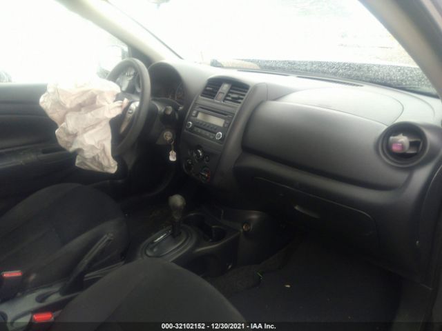 Photo 4 VIN: 3N1CN7AP2JL867992 - NISSAN VERSA SEDAN 