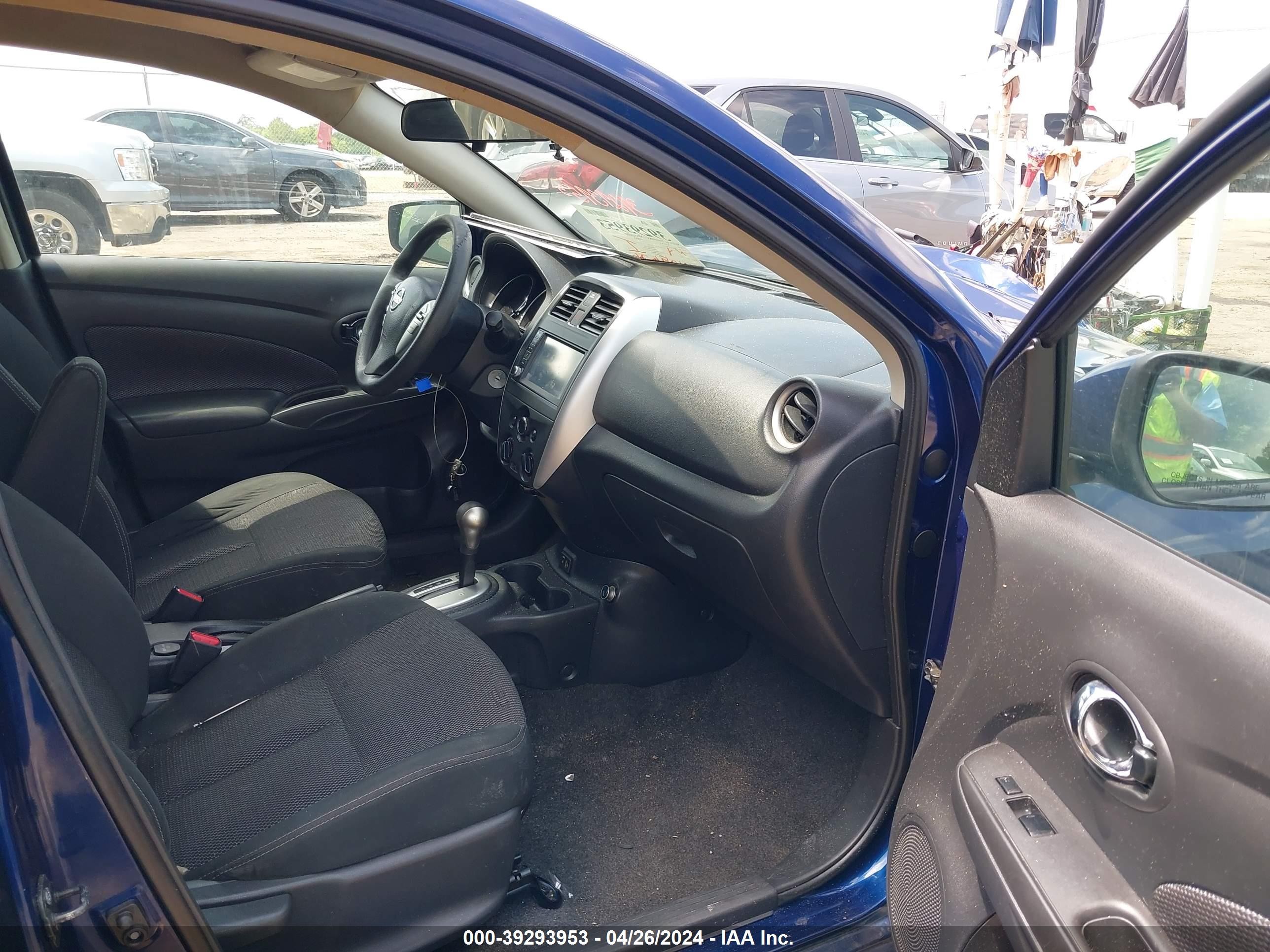 Photo 4 VIN: 3N1CN7AP2JL883173 - NISSAN VERSA 