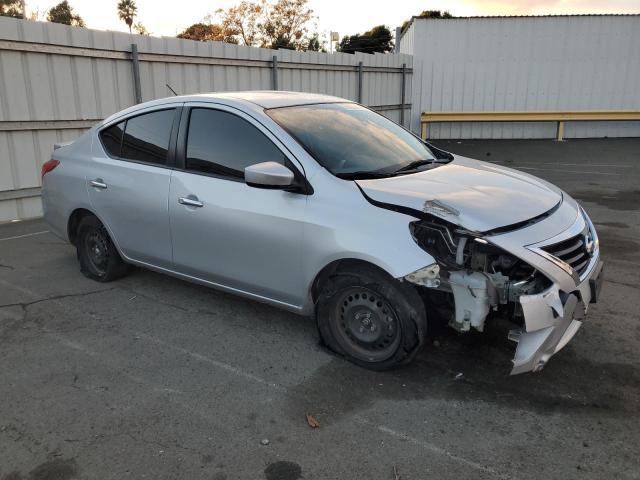 Photo 3 VIN: 3N1CN7AP2JL886316 - NISSAN VERSA S 