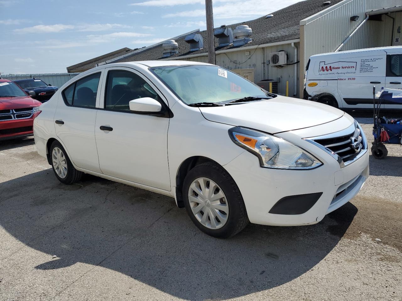 Photo 3 VIN: 3N1CN7AP2KL807129 - NISSAN VERSA 