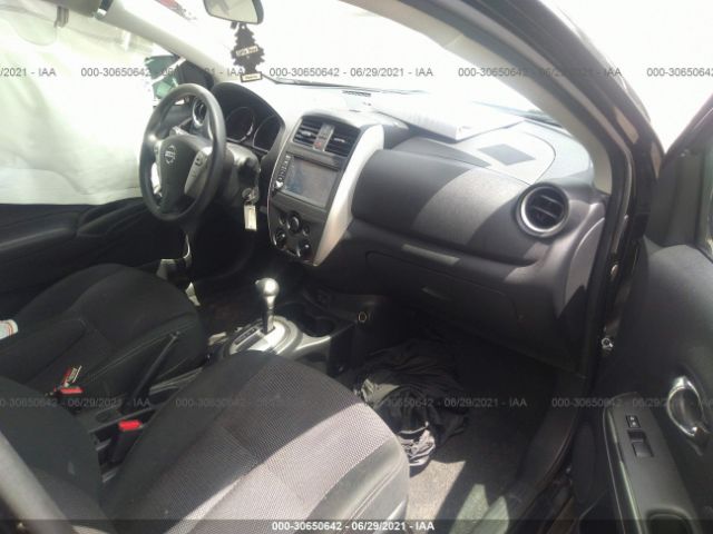 Photo 4 VIN: 3N1CN7AP2KL863359 - NISSAN VERSA SEDAN 