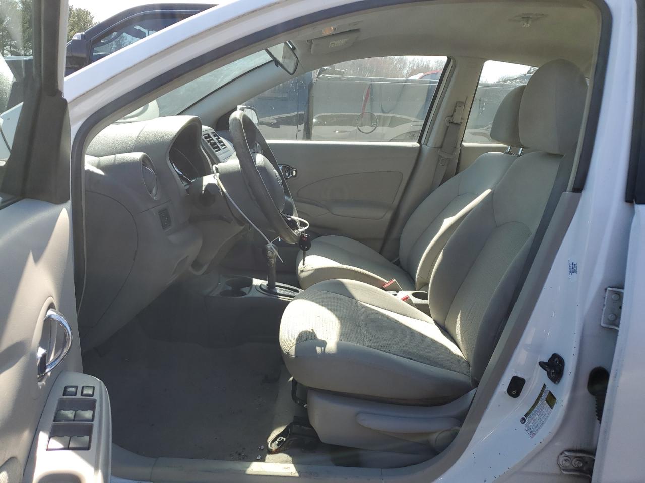 Photo 6 VIN: 3N1CN7AP3CL889468 - NISSAN VERSA 