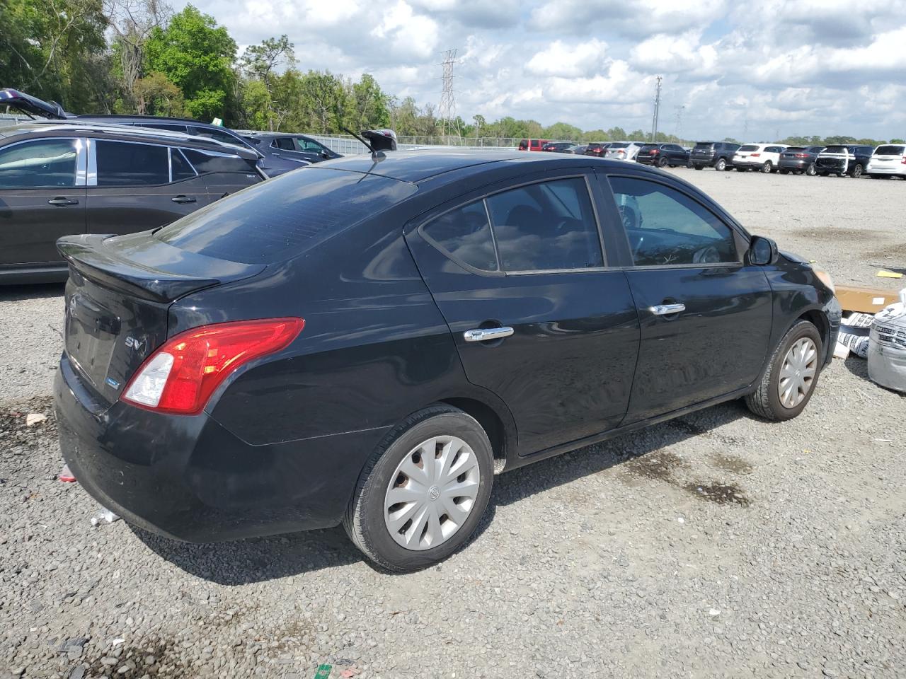 Photo 2 VIN: 3N1CN7AP3DL847691 - NISSAN VERSA 