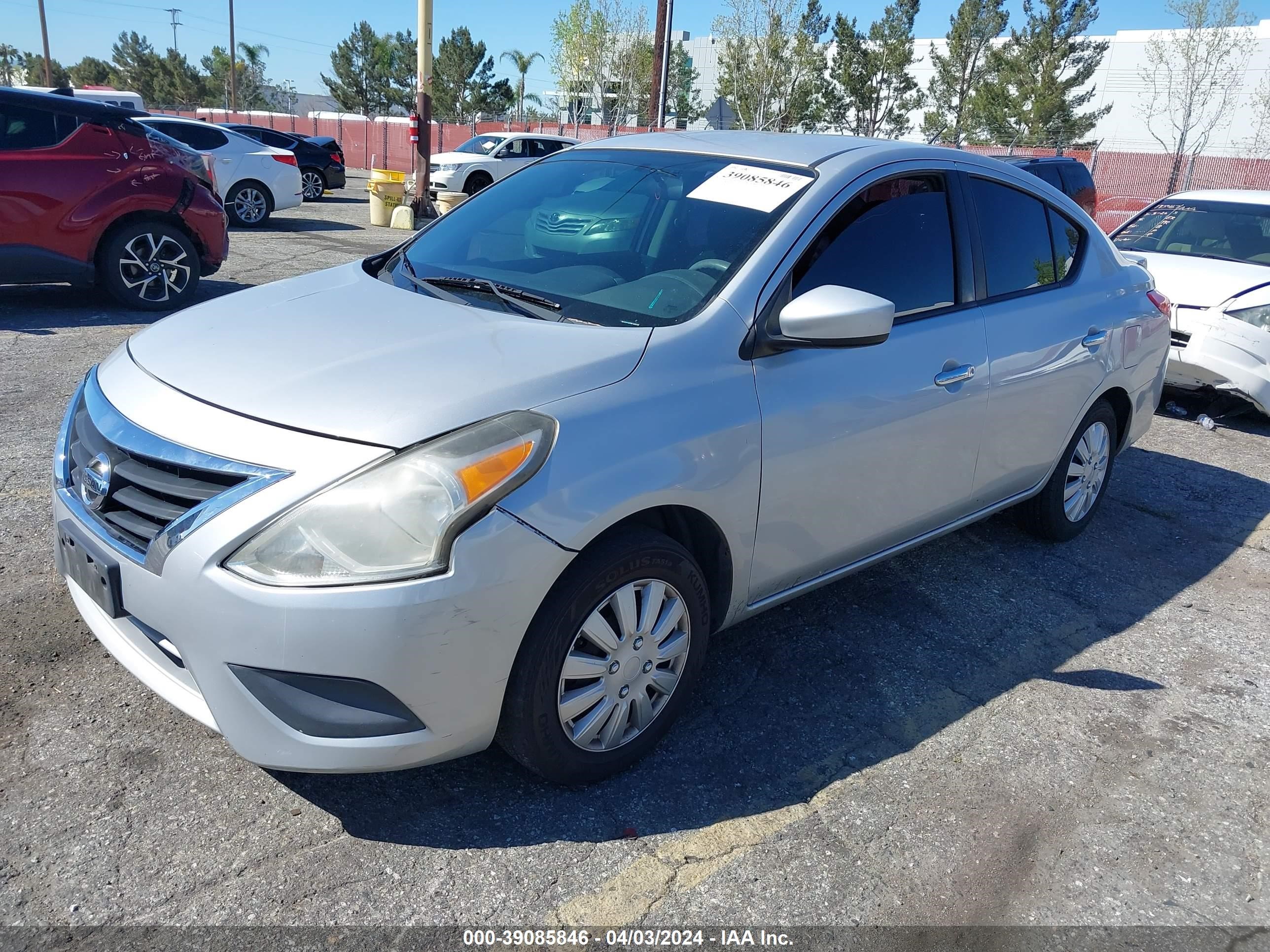 Photo 1 VIN: 3N1CN7AP3FL800132 - NISSAN VERSA 