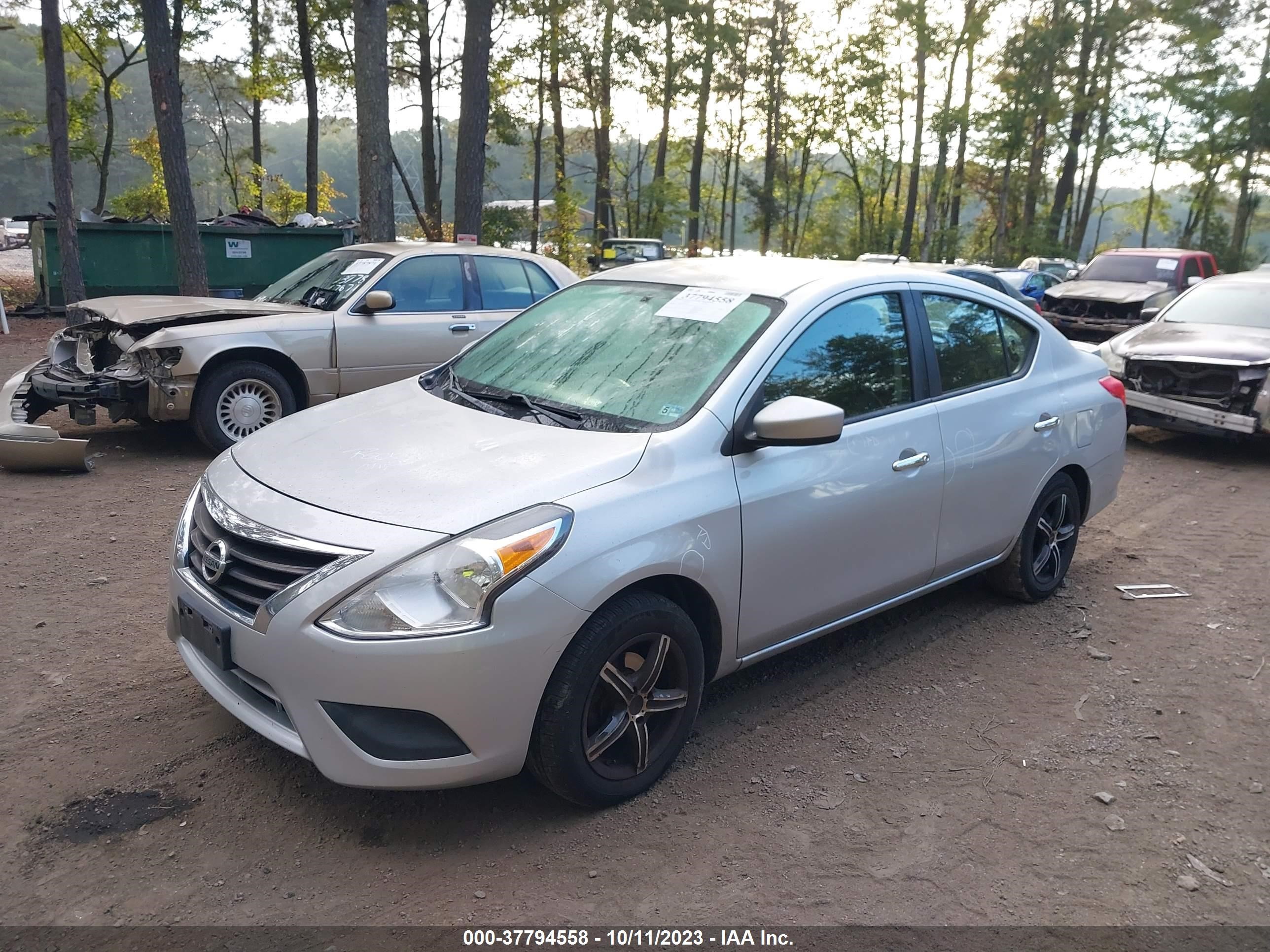 Photo 1 VIN: 3N1CN7AP3FL872755 - NISSAN VERSA 