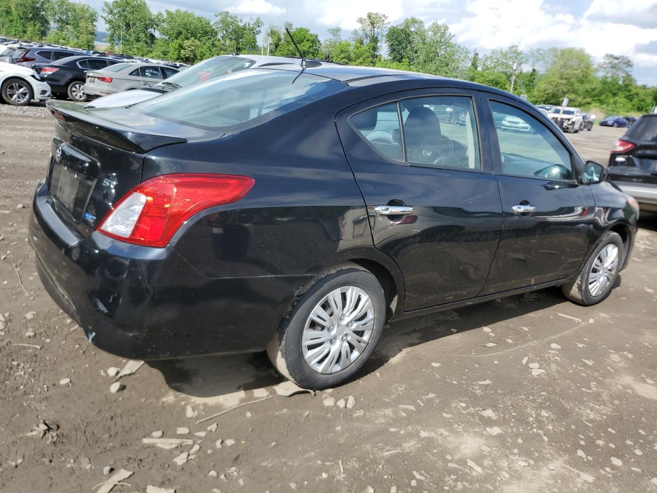 Photo 2 VIN: 3N1CN7AP3FL893167 - NISSAN VERSA 