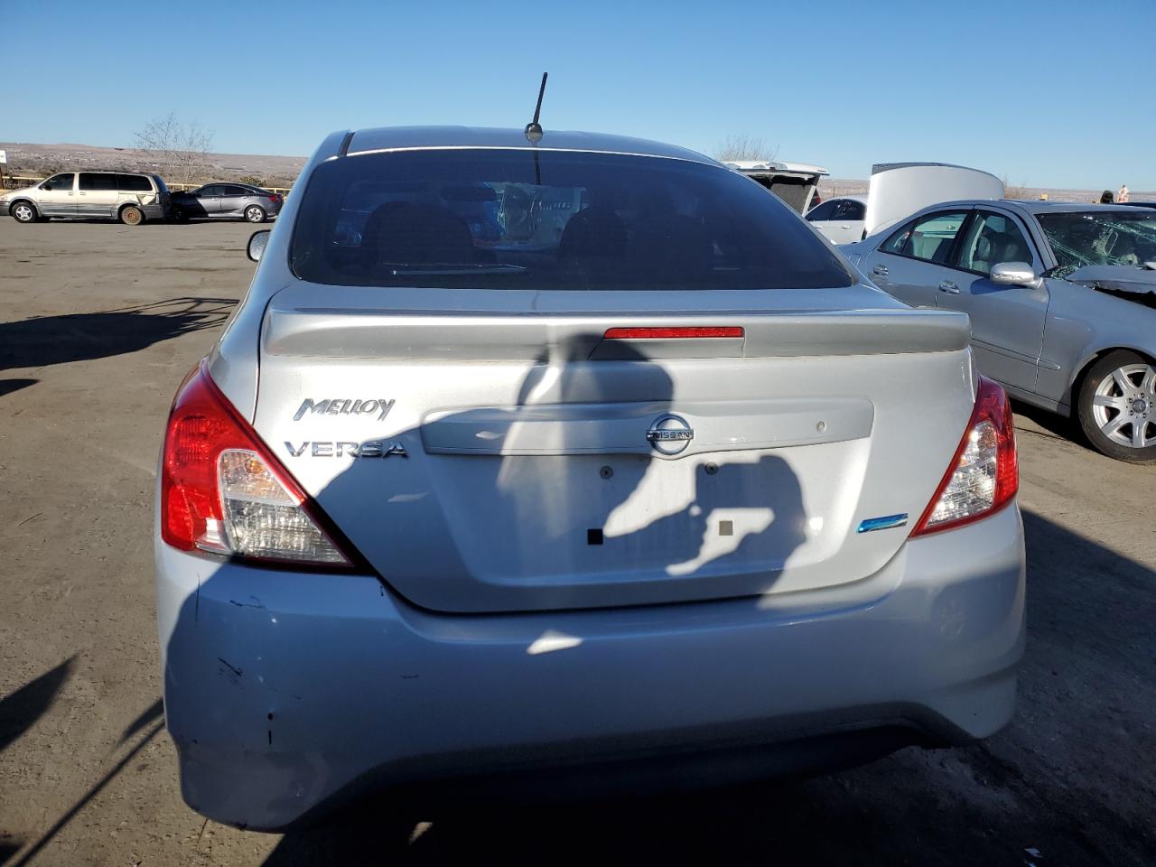 Photo 5 VIN: 3N1CN7AP3FL906466 - NISSAN VERSA 