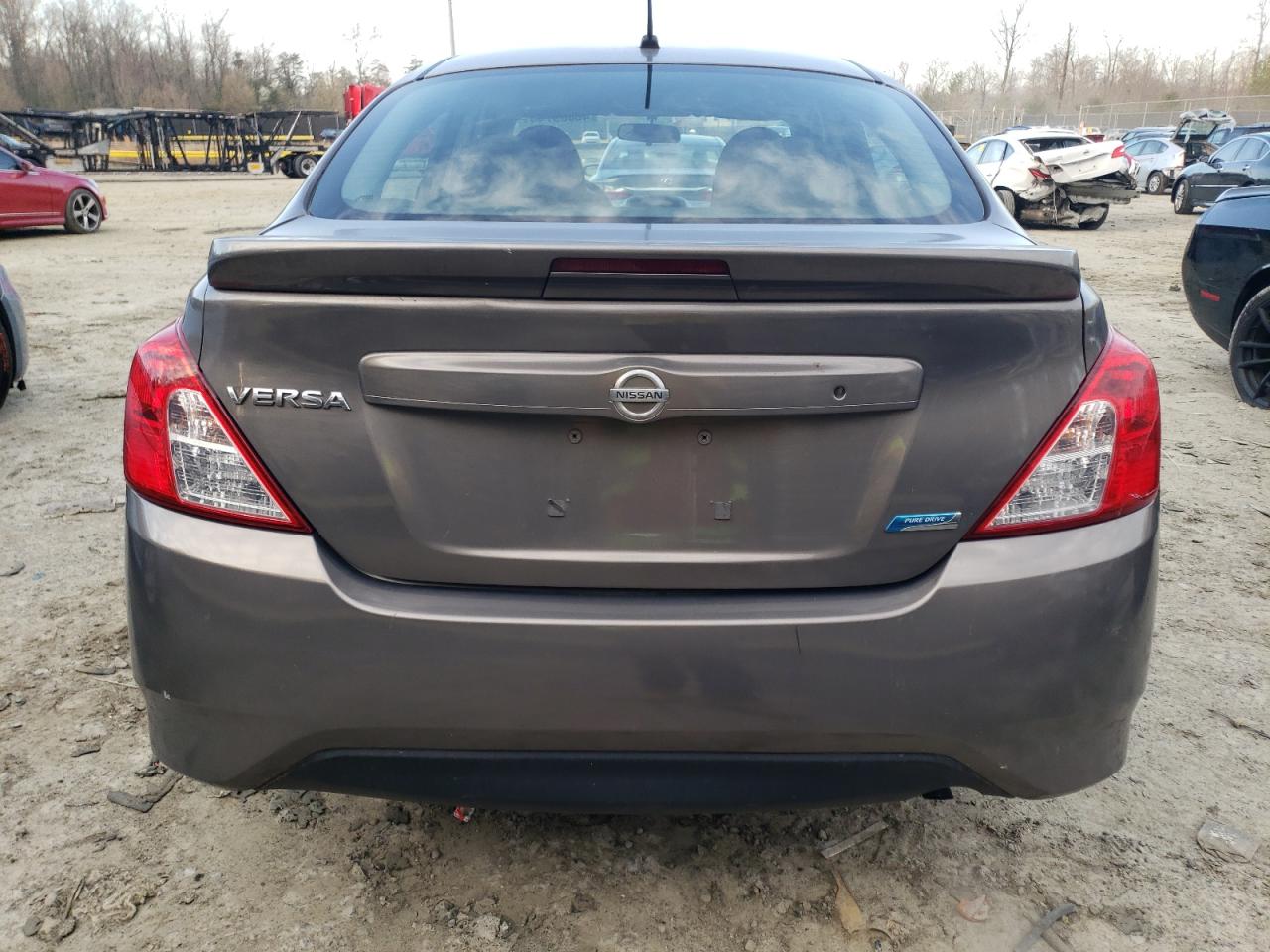 Photo 5 VIN: 3N1CN7AP3FL945381 - NISSAN VERSA 