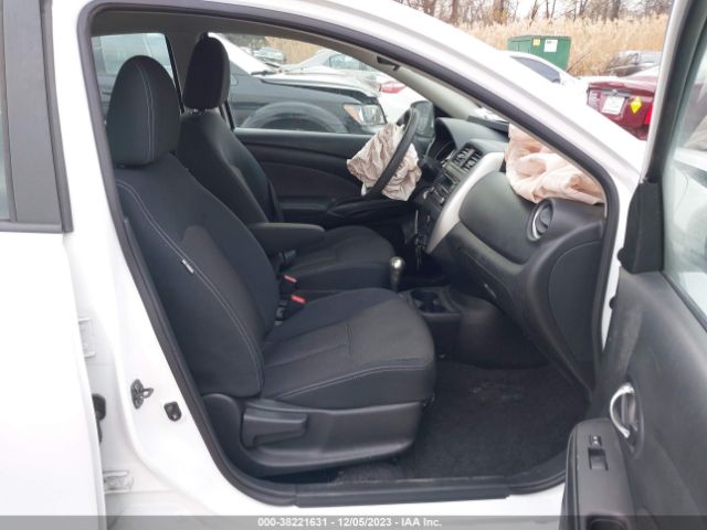 Photo 4 VIN: 3N1CN7AP3GL813593 - NISSAN VERSA 