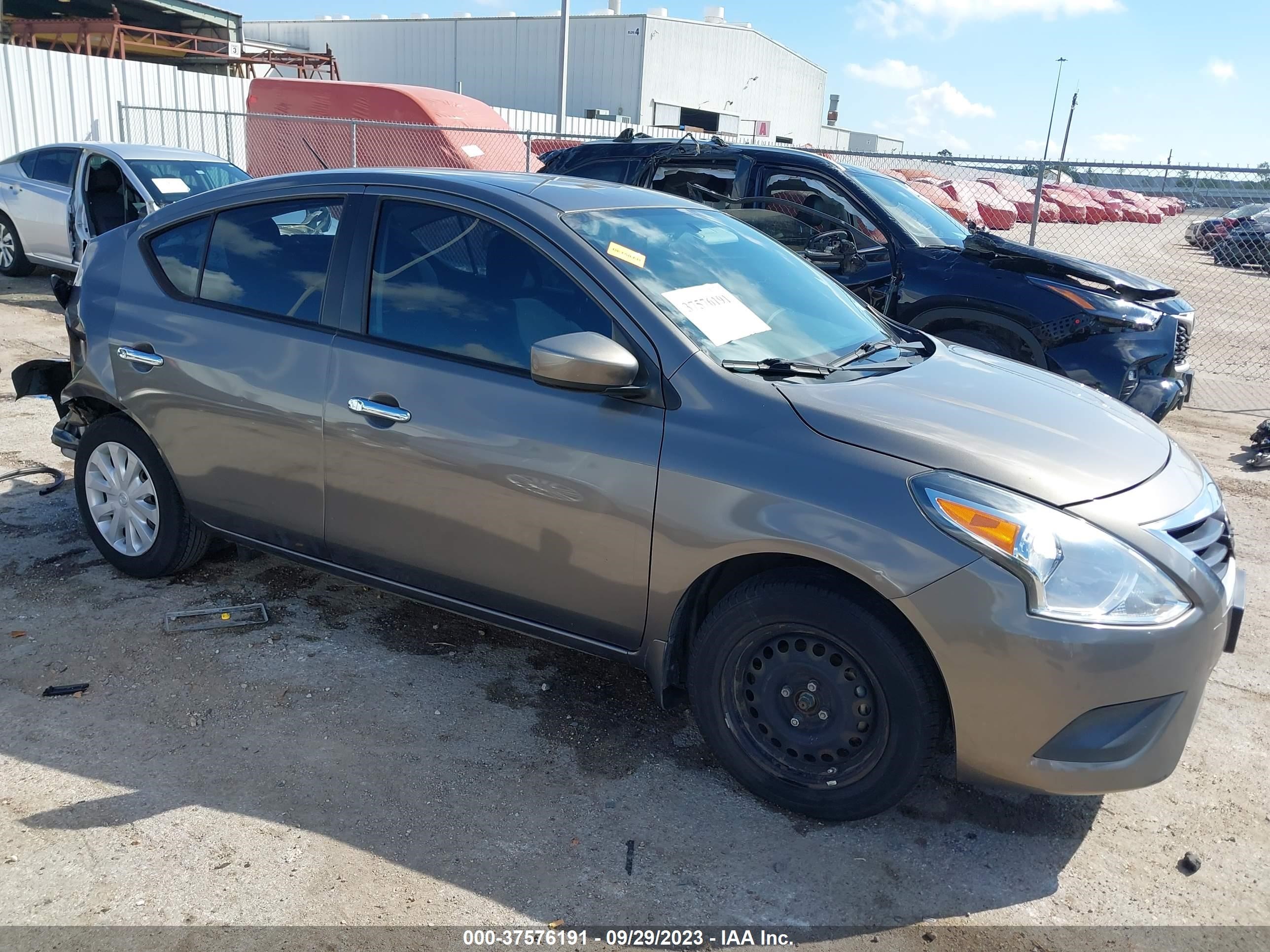 Photo 12 VIN: 3N1CN7AP3GL897804 - NISSAN VERSA 