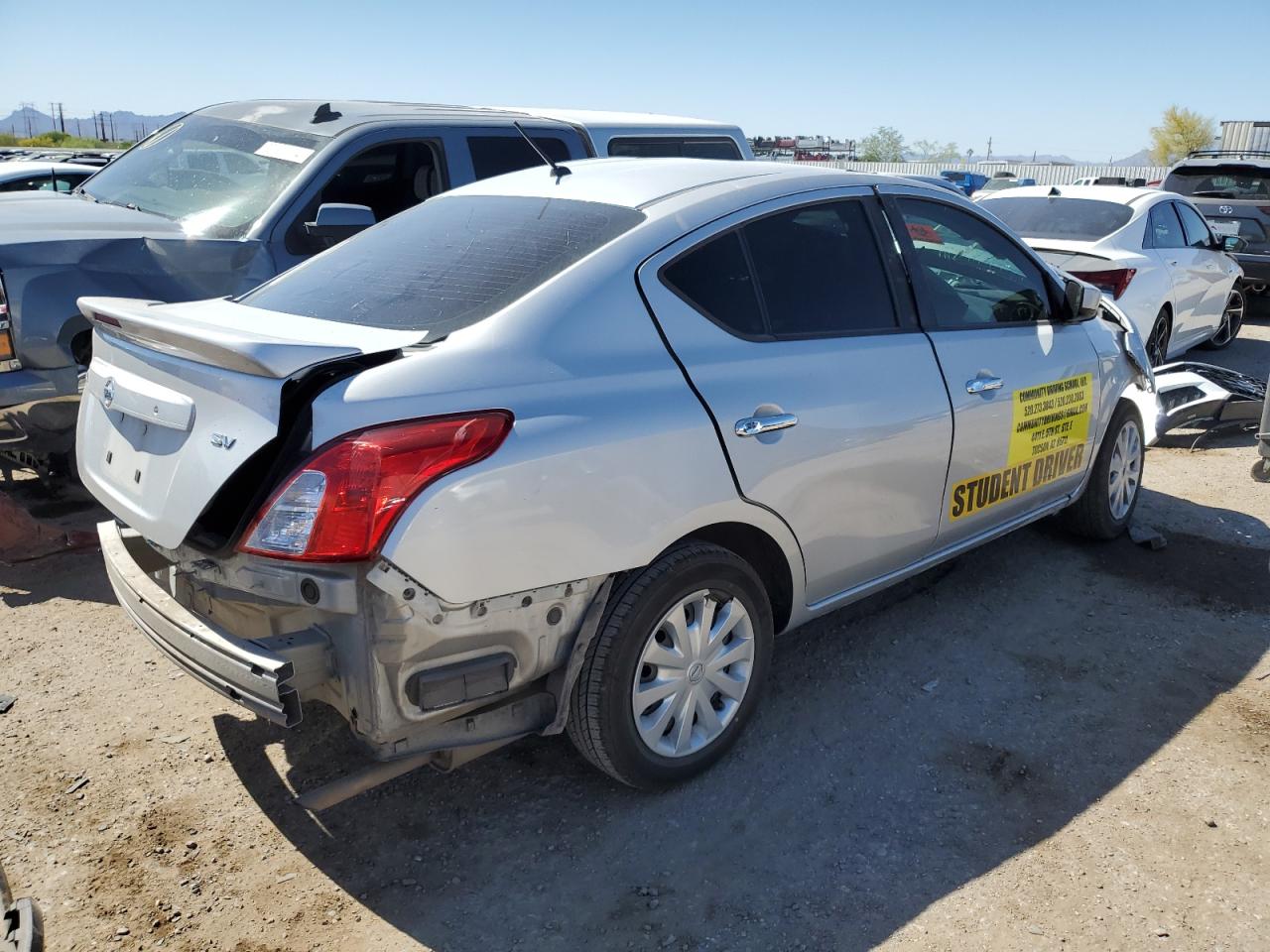 Photo 2 VIN: 3N1CN7AP3HK436335 - NISSAN VERSA 