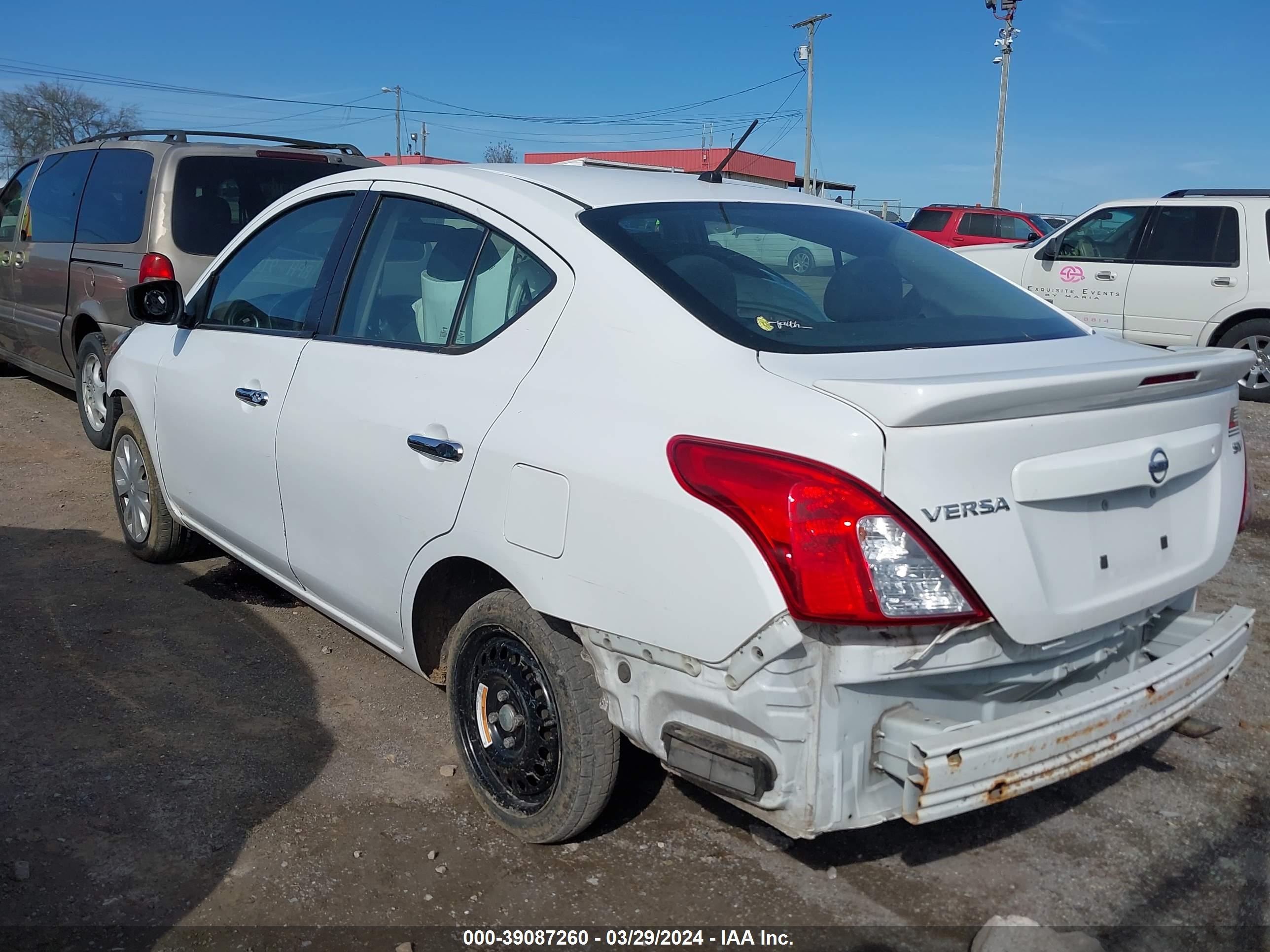 Photo 2 VIN: 3N1CN7AP3HK441681 - NISSAN VERSA 