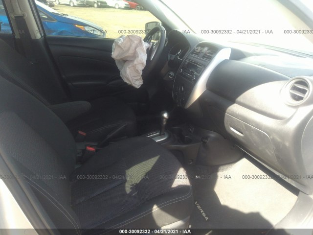 Photo 4 VIN: 3N1CN7AP3HL900931 - NISSAN VERSA SEDAN 