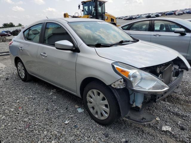 Photo 3 VIN: 3N1CN7AP3JK410923 - NISSAN VERSA S 