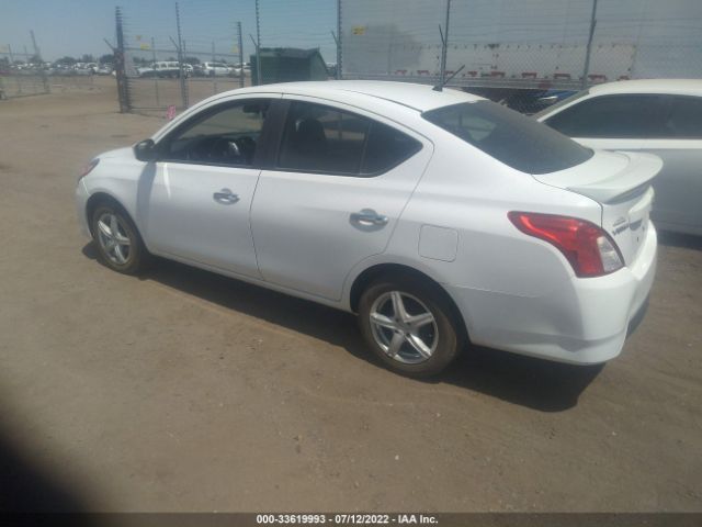 Photo 2 VIN: 3N1CN7AP3JL802942 - NISSAN VERSA SEDAN 