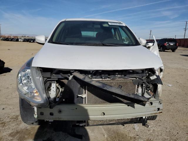 Photo 4 VIN: 3N1CN7AP3JL816100 - NISSAN VERSA 