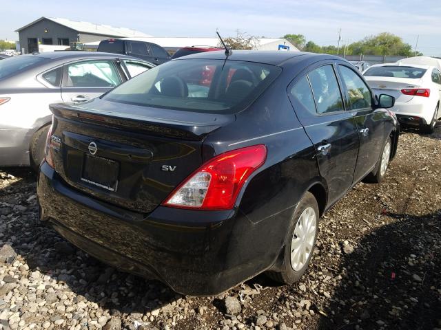 Photo 3 VIN: 3N1CN7AP3JL821023 - NISSAN VERSA S 