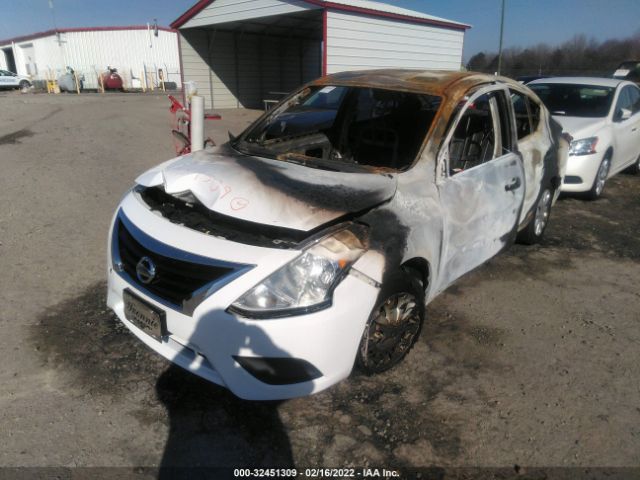 Photo 1 VIN: 3N1CN7AP3JL822057 - NISSAN VERSA SEDAN 