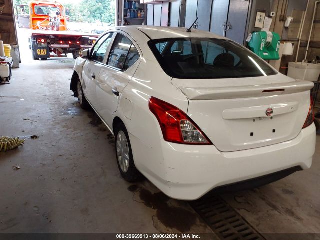 Photo 2 VIN: 3N1CN7AP3JL835164 - NISSAN VERSA 