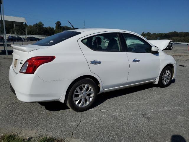 Photo 2 VIN: 3N1CN7AP3JL843006 - NISSAN VERSA 