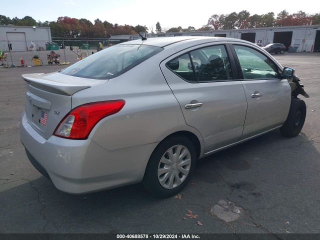 Photo 3 VIN: 3N1CN7AP3JL862123 - NISSAN VERSA 