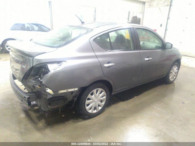 Photo 3 VIN: 3N1CN7AP3JL864423 - NISSAN VERSA SEDAN 