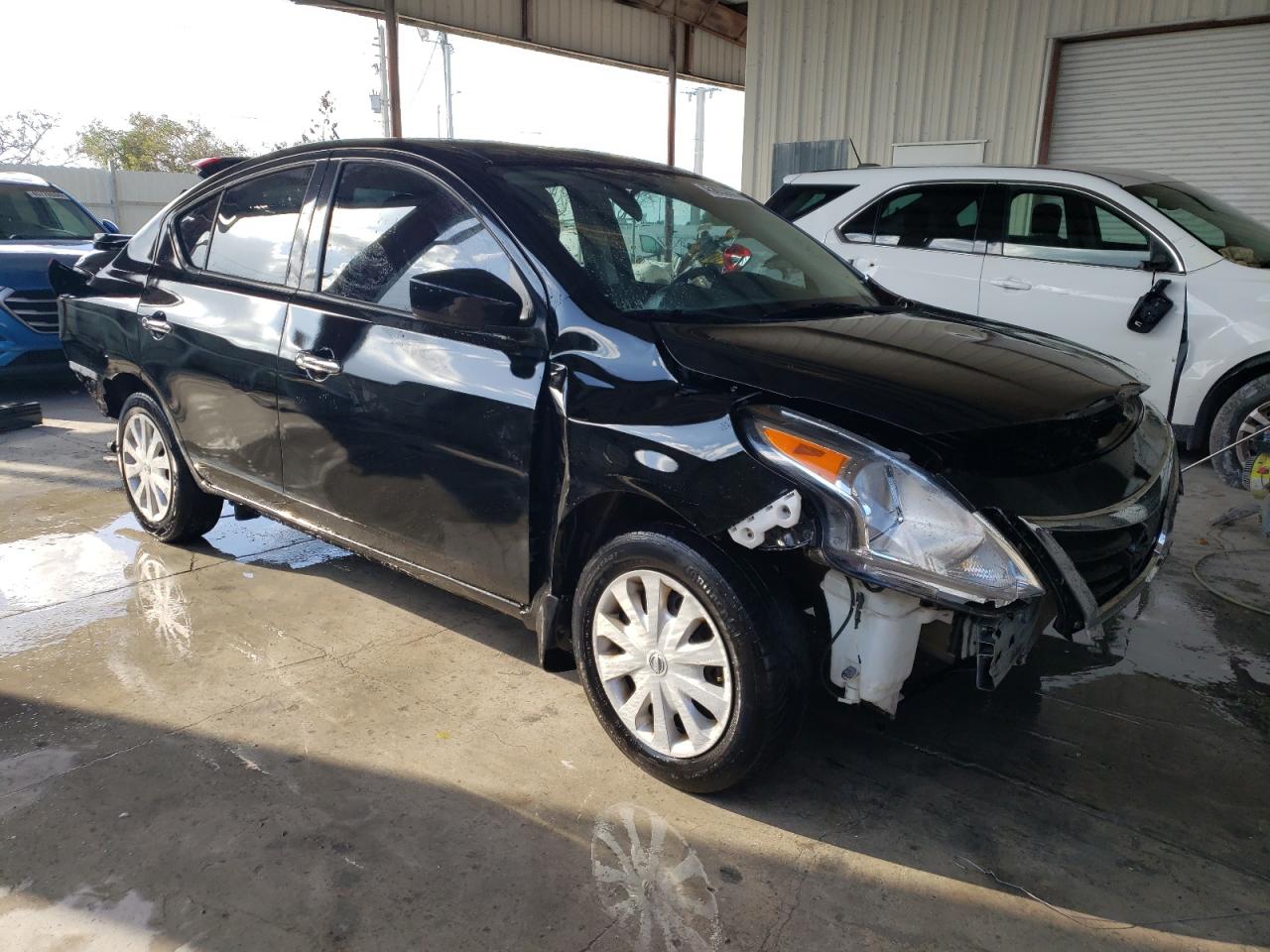 Photo 3 VIN: 3N1CN7AP3KL806975 - NISSAN VERSA 