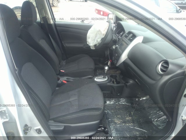 Photo 4 VIN: 3N1CN7AP3KL840589 - NISSAN VERSA SEDAN 