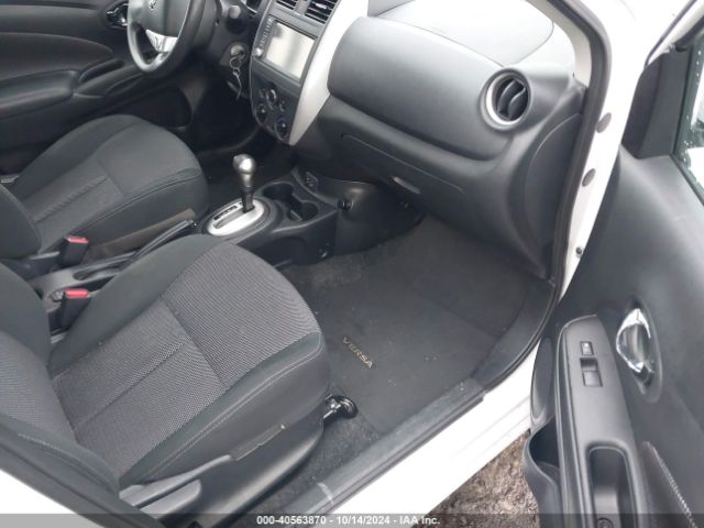 Photo 4 VIN: 3N1CN7AP3KL867906 - NISSAN VERSA 