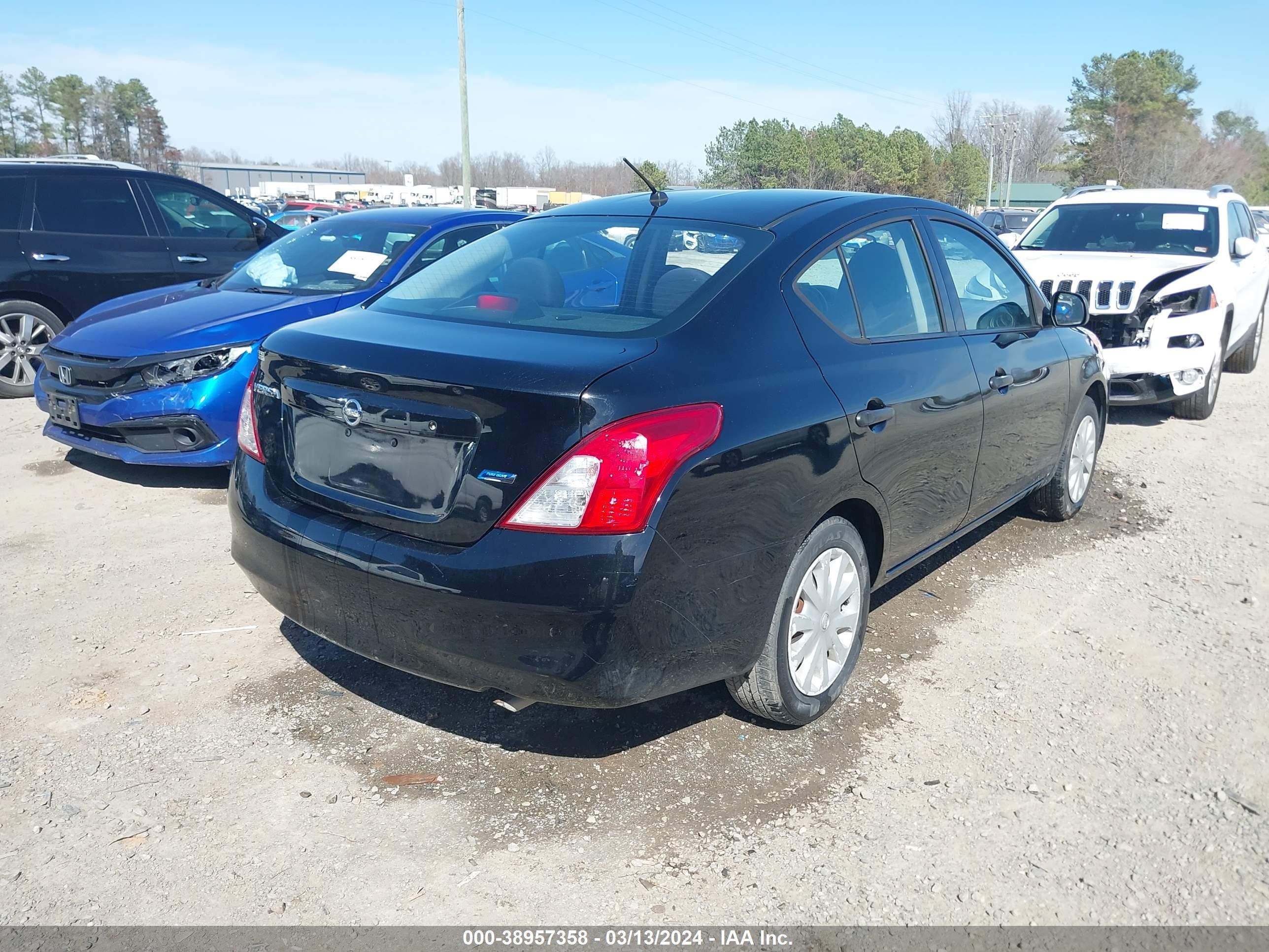 Photo 3 VIN: 3N1CN7AP4DL875581 - NISSAN VERSA 