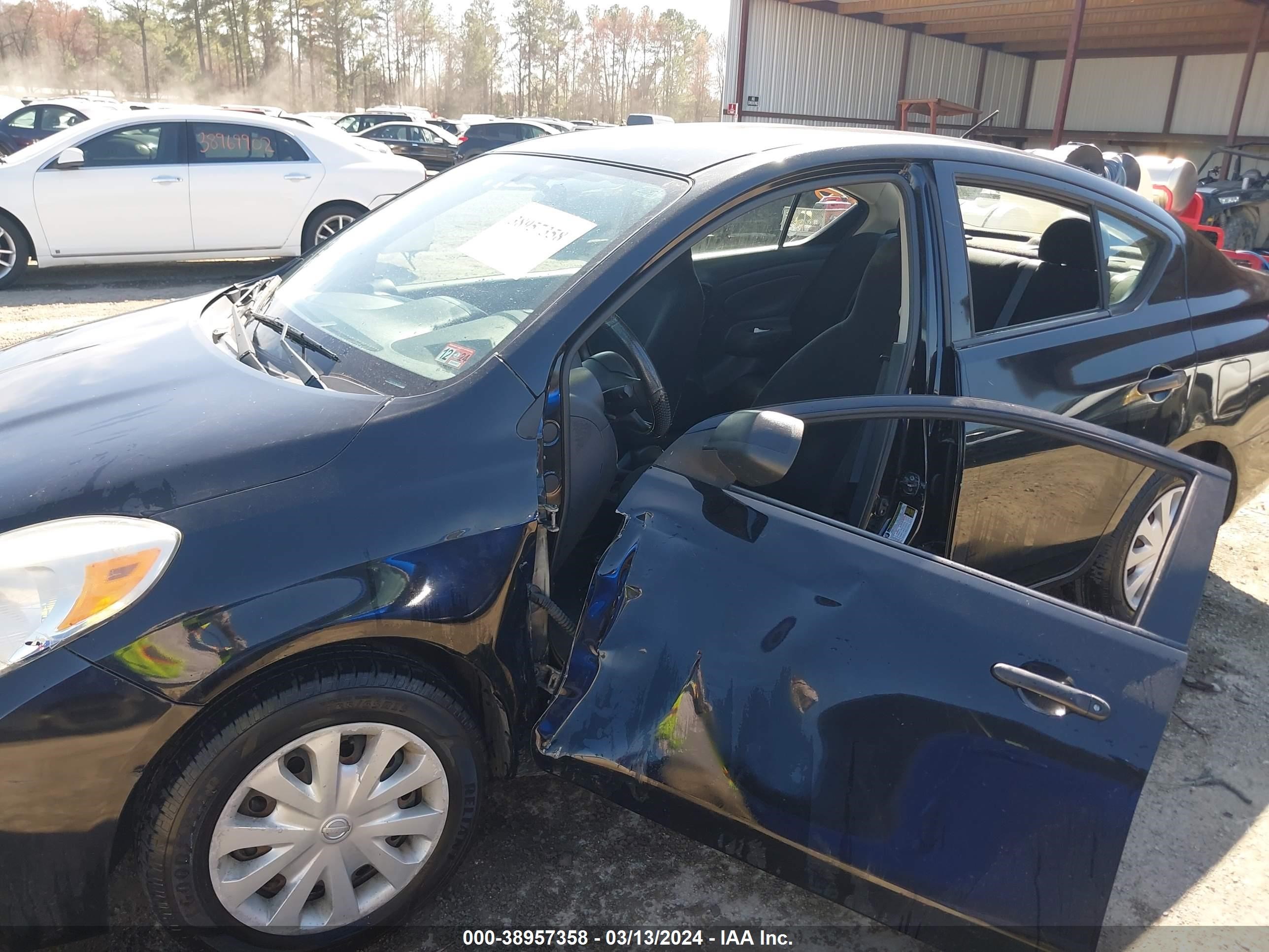 Photo 5 VIN: 3N1CN7AP4DL875581 - NISSAN VERSA 