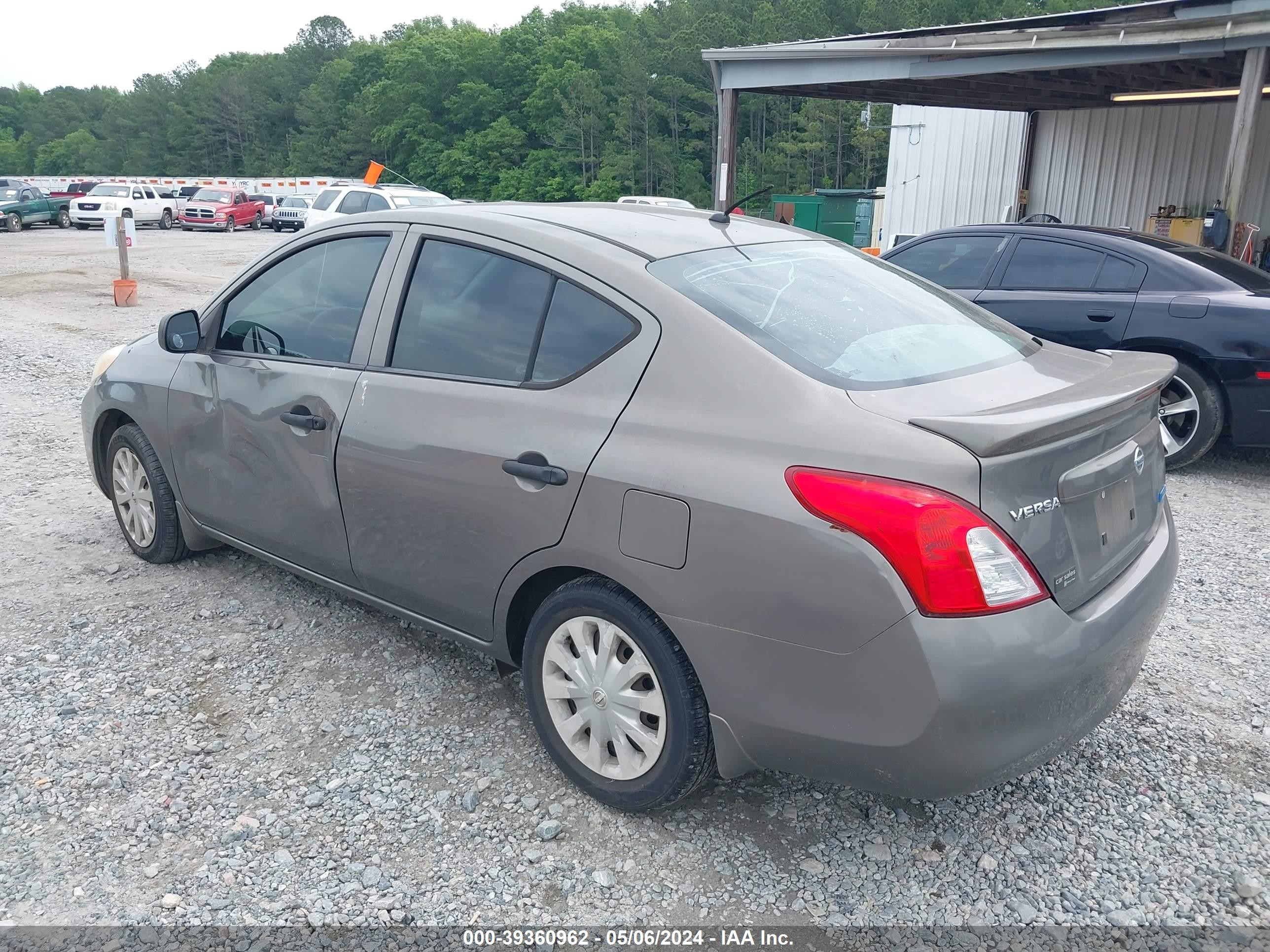 Photo 2 VIN: 3N1CN7AP4EL802647 - NISSAN VERSA 