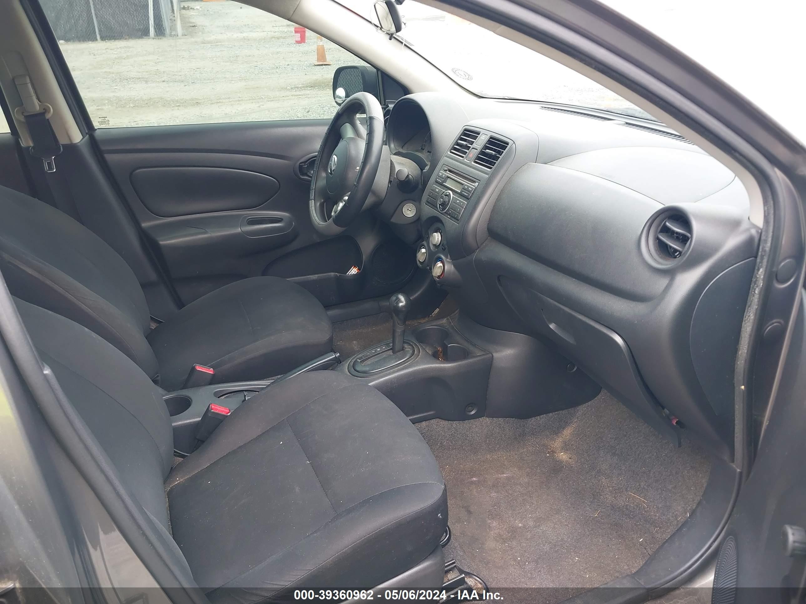 Photo 4 VIN: 3N1CN7AP4EL802647 - NISSAN VERSA 