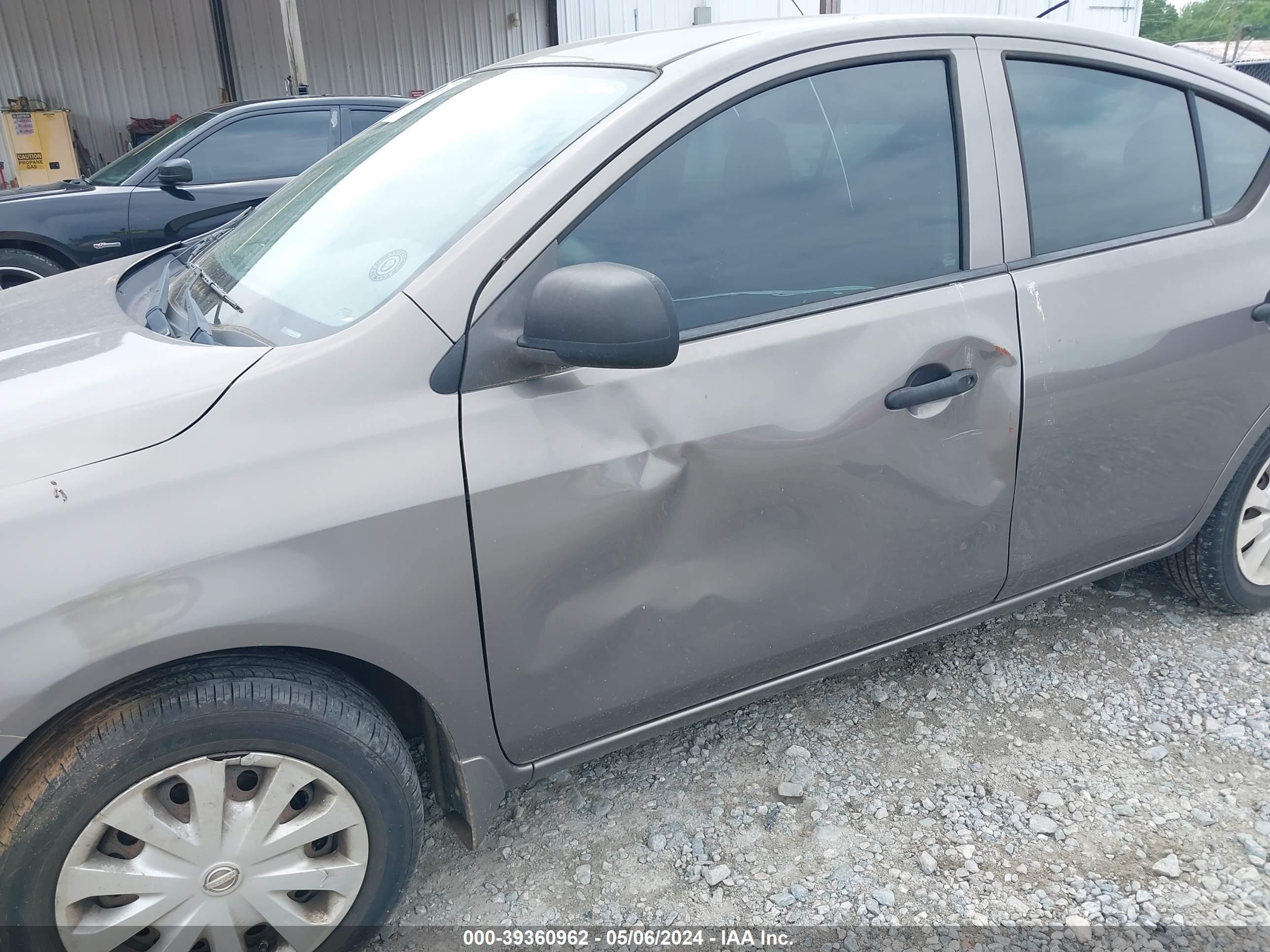 Photo 5 VIN: 3N1CN7AP4EL802647 - NISSAN VERSA 